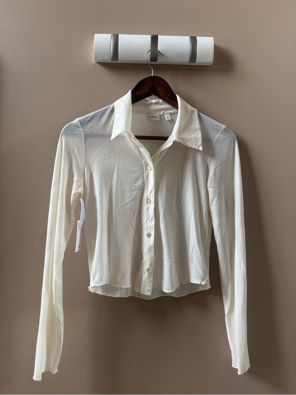 Pose Waist Women’s Cream Button-Up Collared Long Sleeve Top
